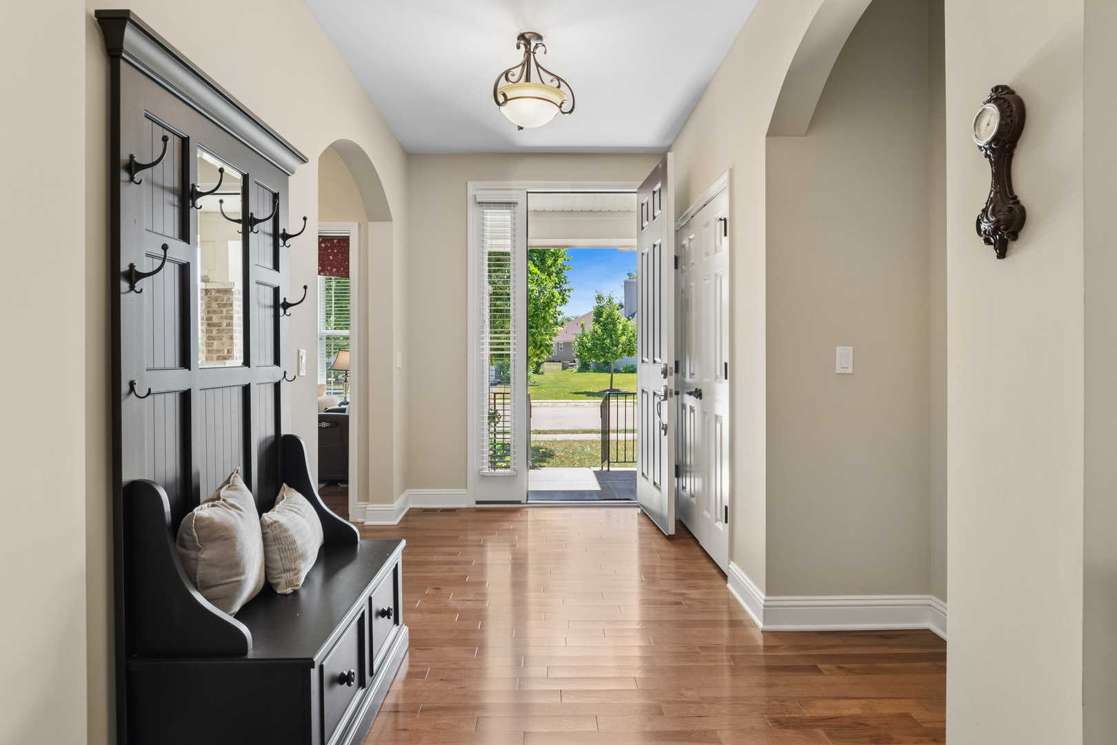 2807 Edgebrook Court, Naperville, IL 60564