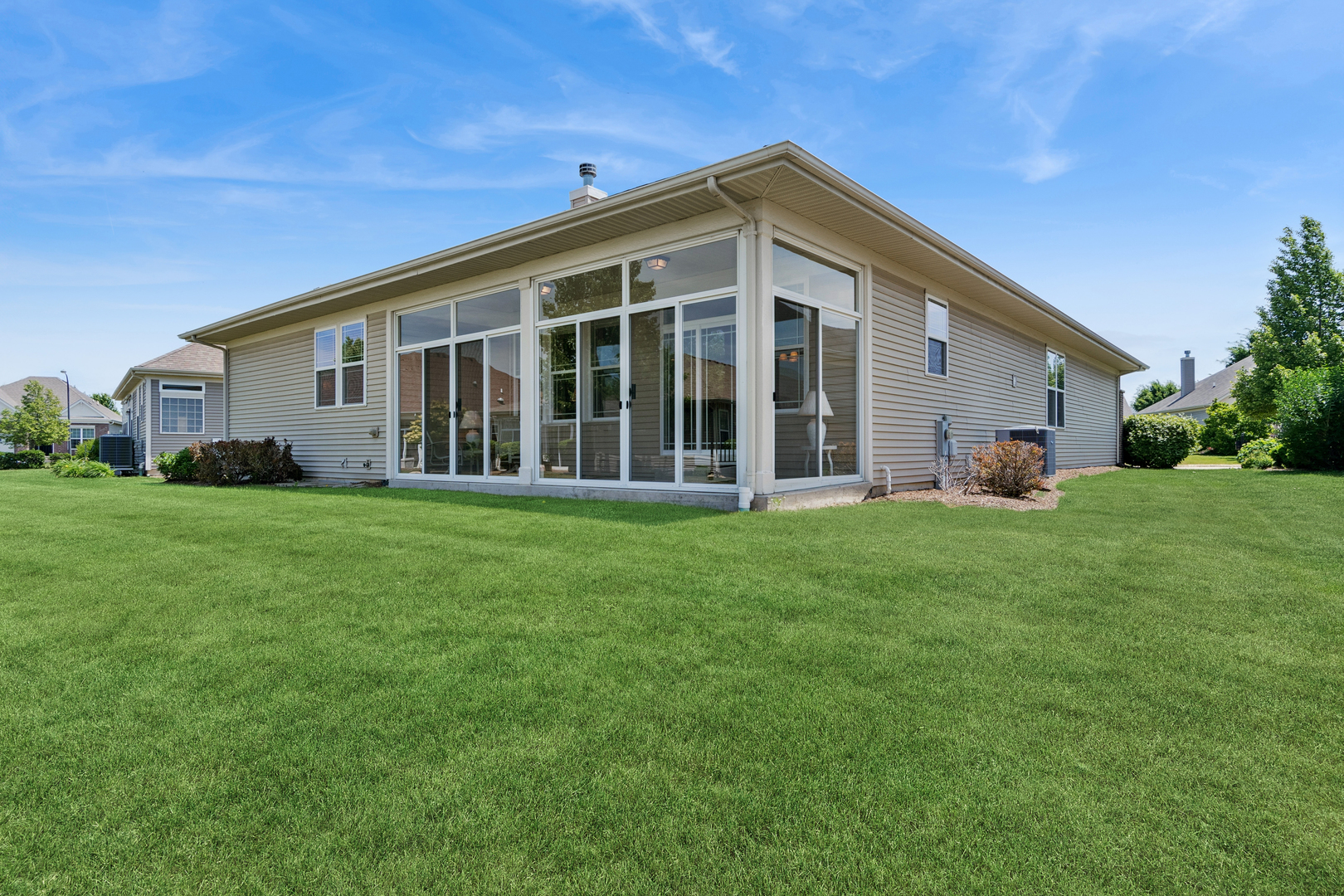 2807 Edgebrook Court, Naperville, IL 60564