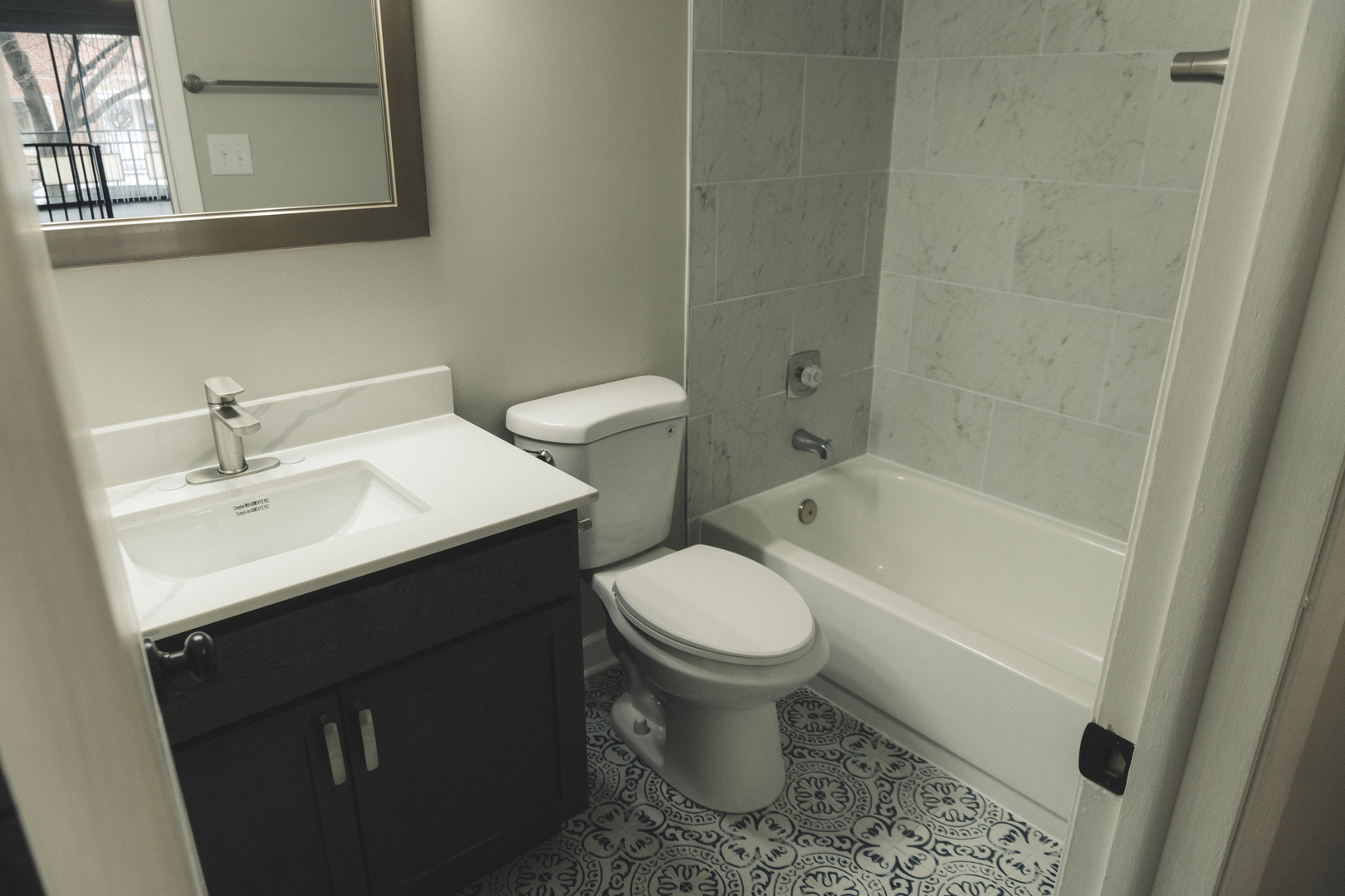 6034 N WOLCOTT Avenue #1W, Chicago, IL 60660
