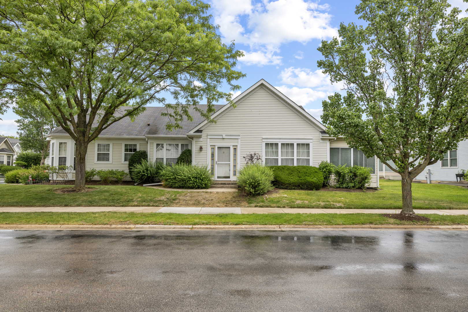13761 S Redbud Drive, Plainfield, IL 60544