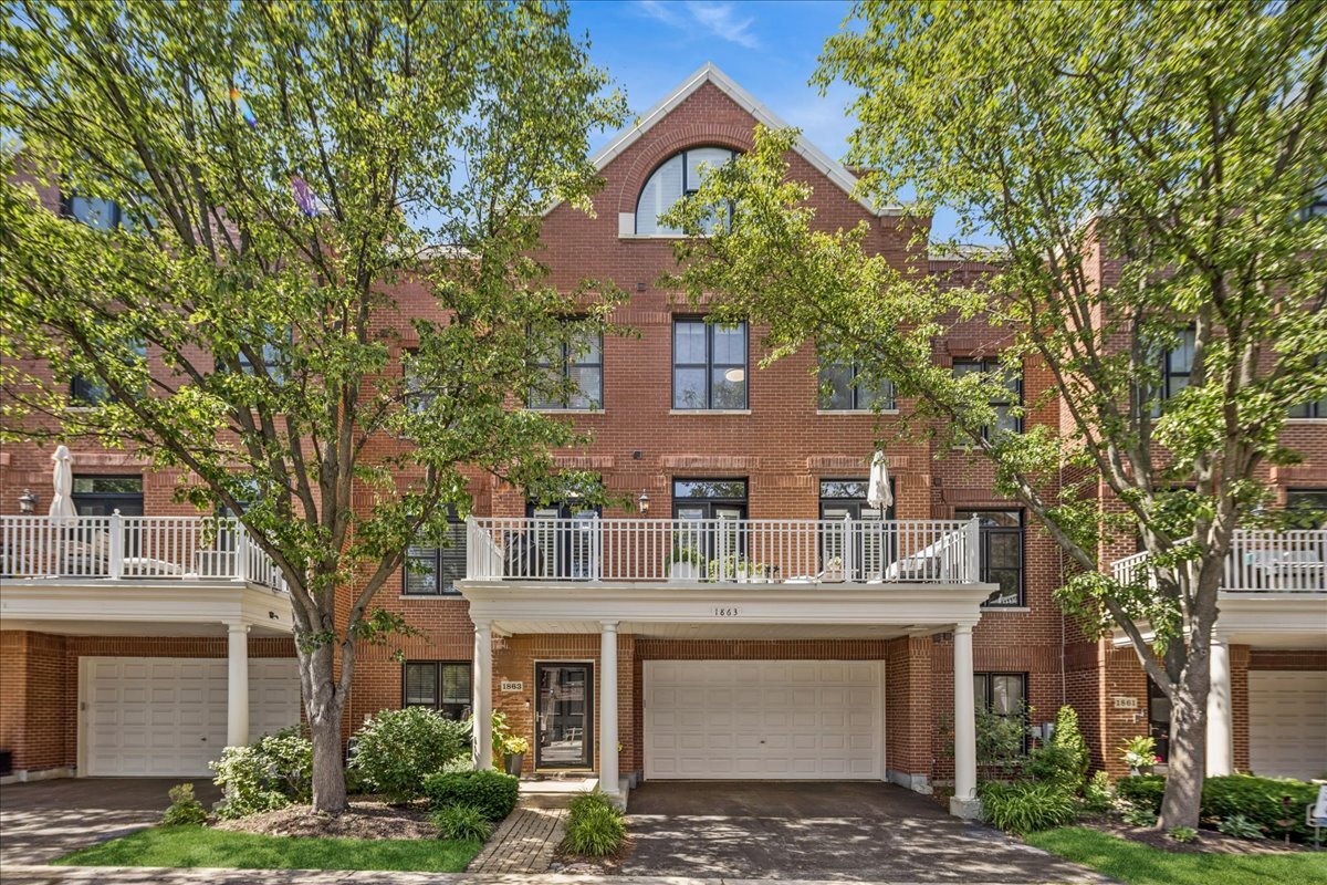 1863 Admiral Court, Glenview, IL 60026