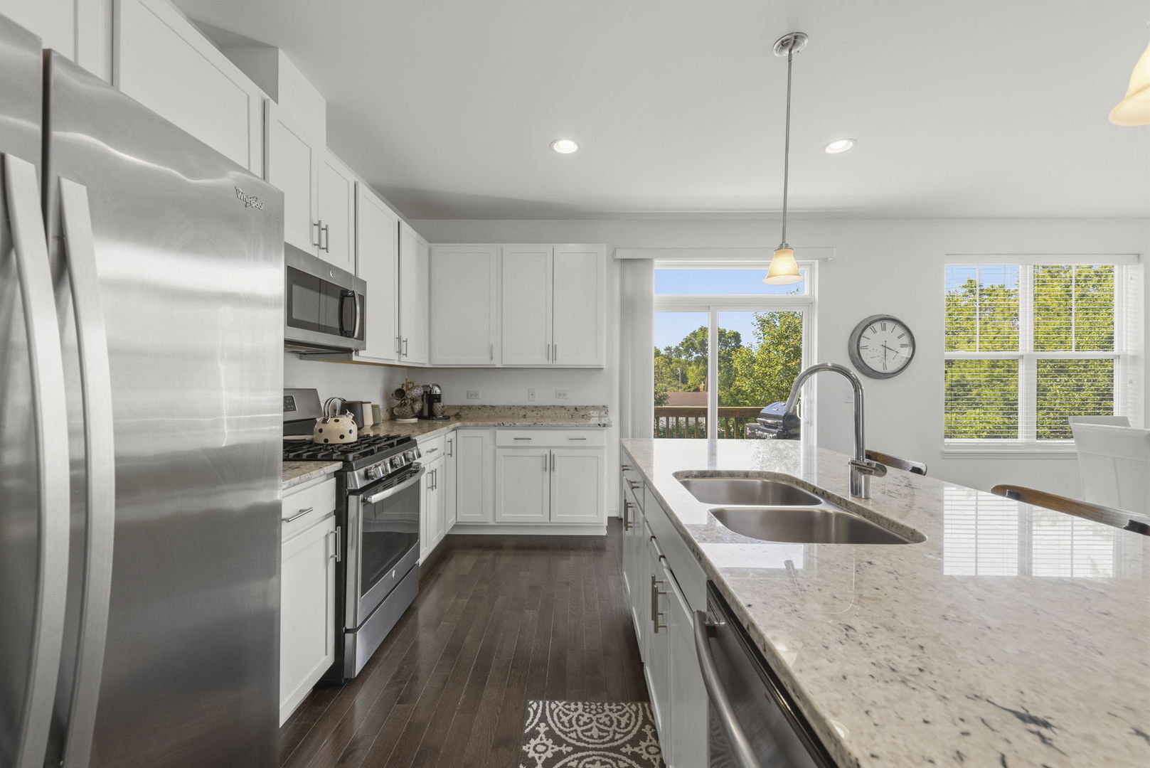 821 W Chase Lane, Palatine, IL 60067