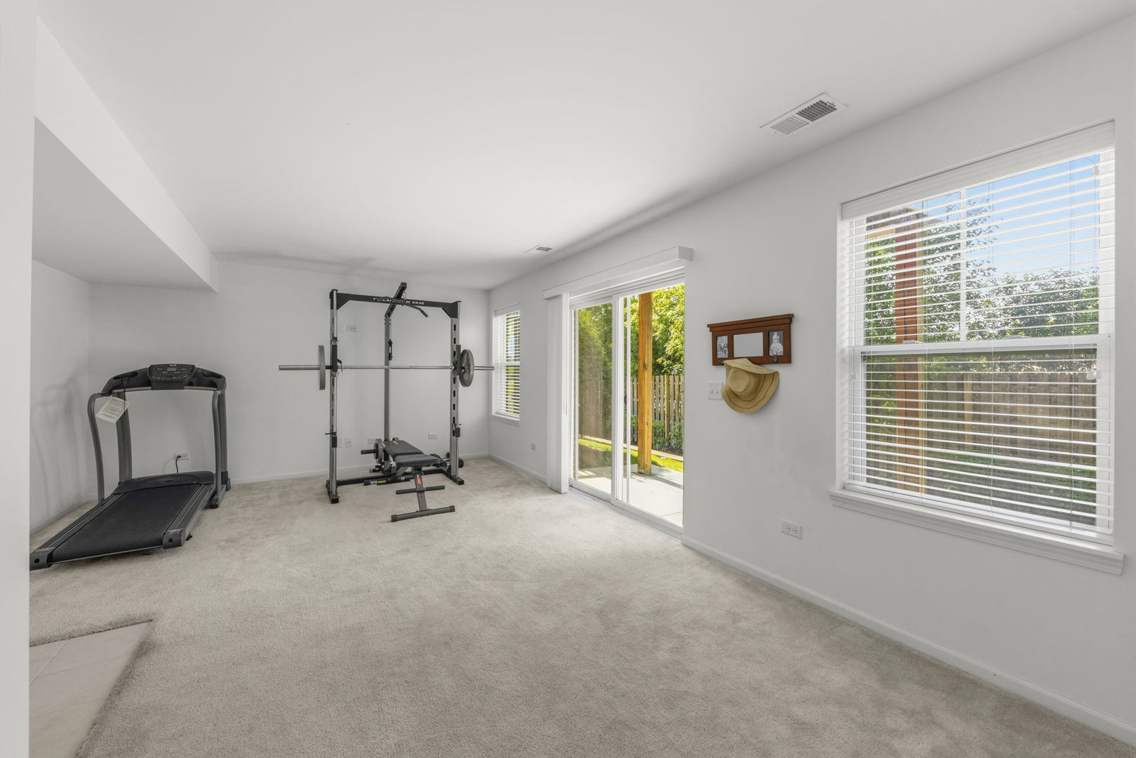 821 W Chase Lane, Palatine, IL 60067