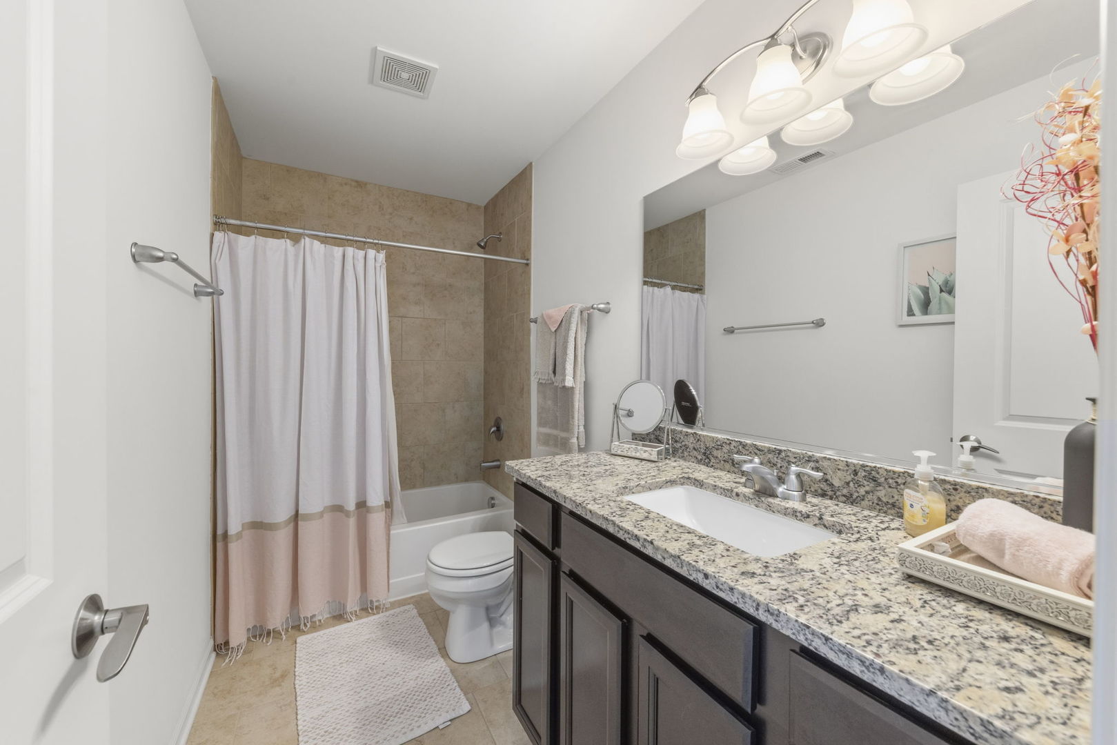 821 W Chase Lane, Palatine, IL 60067