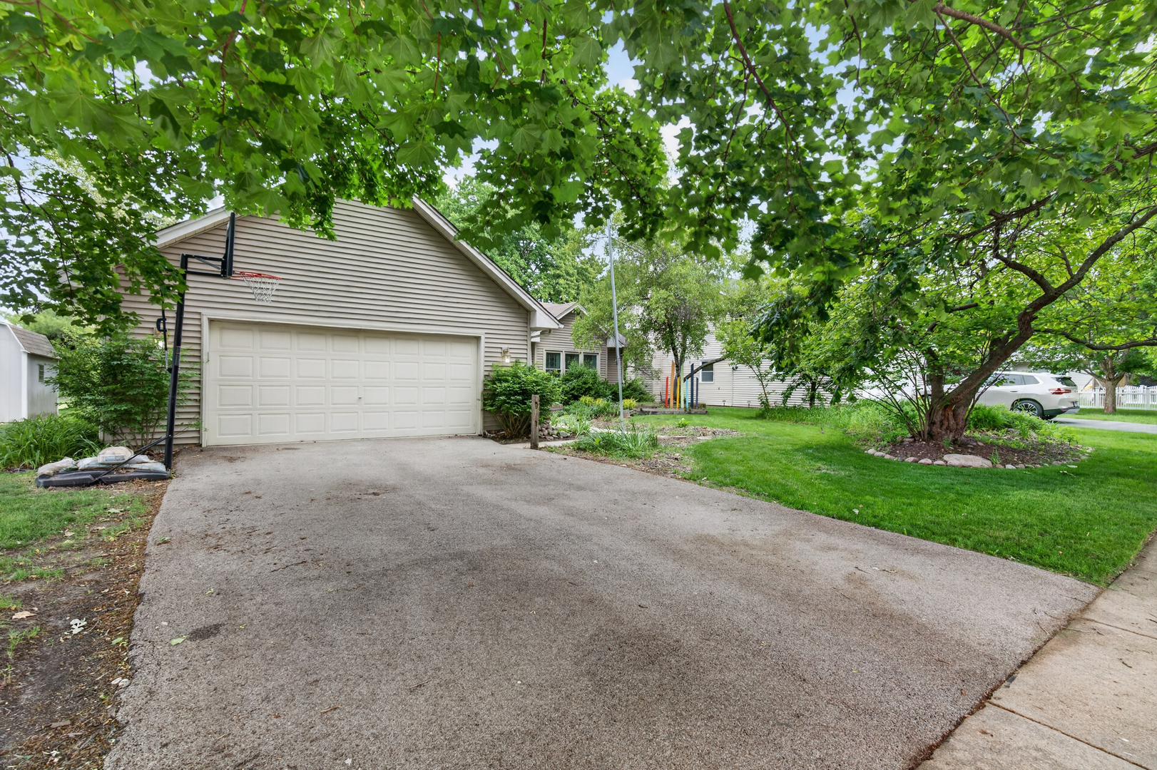 1389 Valayna Drive, Aurora, IL 60504