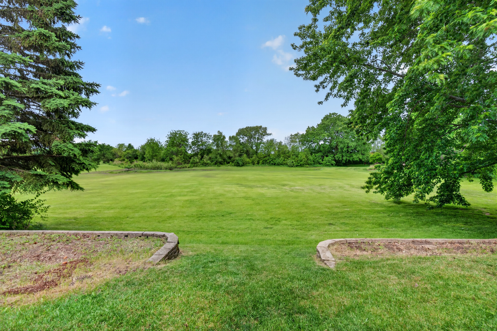 1389 Valayna Drive, Aurora, IL 60504