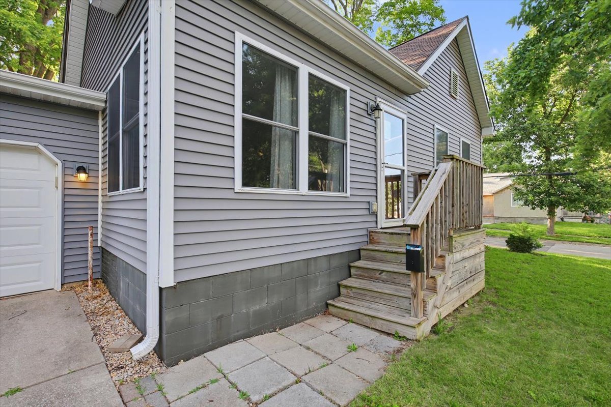1201 S Wright Street, Bloomington, IL 61701