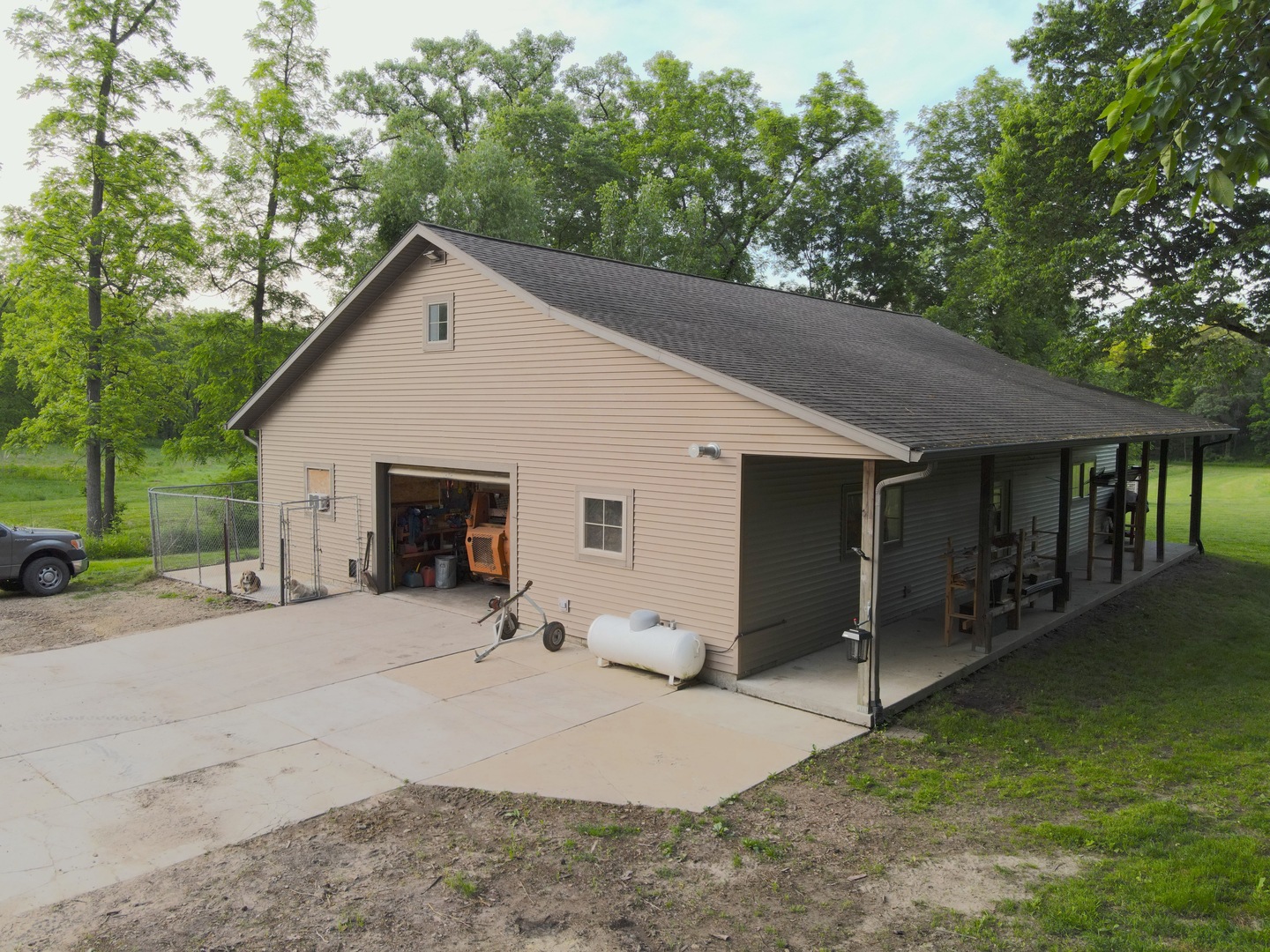 9496 S Hanover Hill Road, Hanover, IL 61041