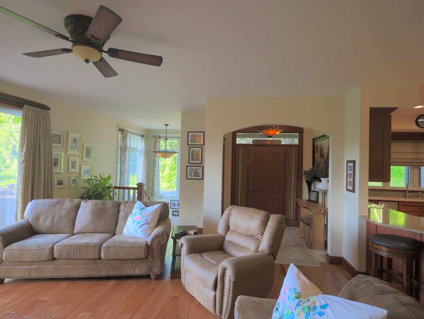 9496 S Hanover Hill Road, Hanover, IL 61041