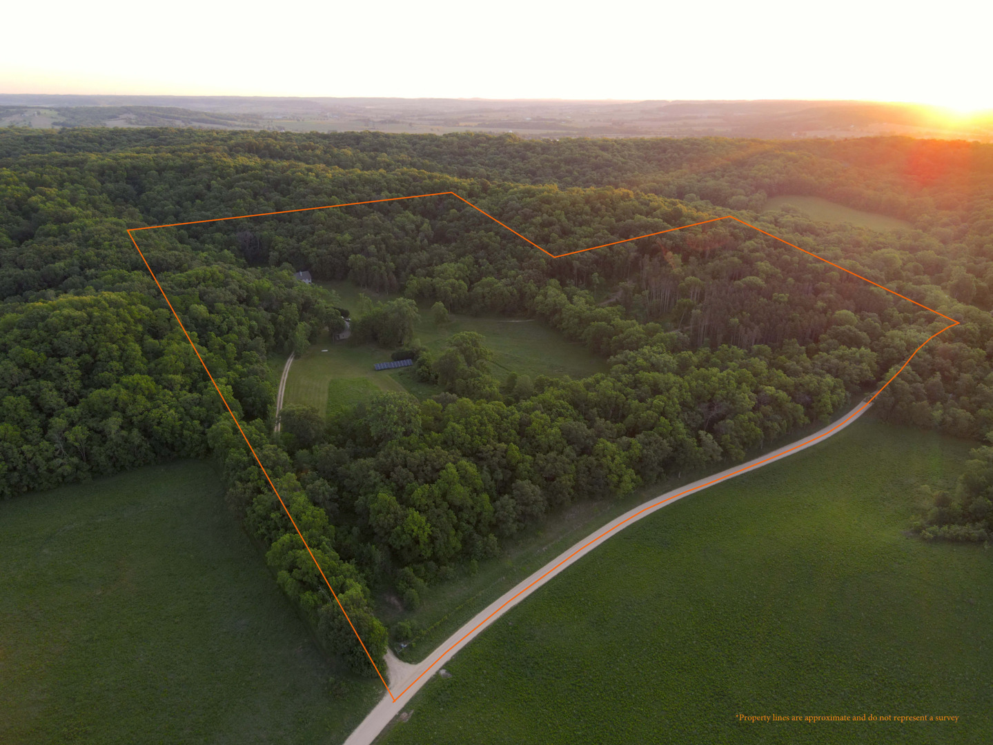 9496 S Hanover Hill Road, Hanover, IL 61041