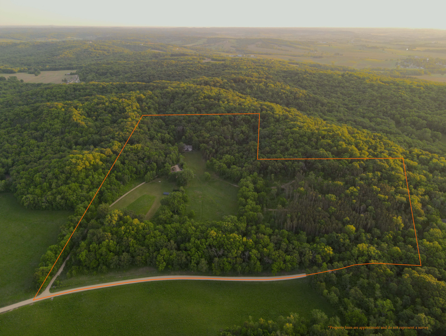 9496 S Hanover Hill Road, Hanover, IL 61041