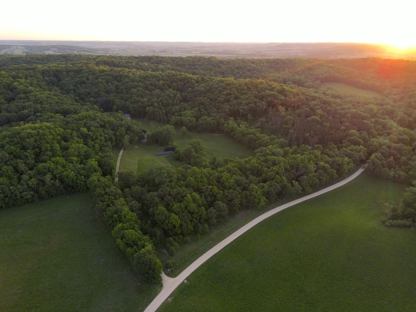 9496 S Hanover Hill Road, Hanover, IL 61041