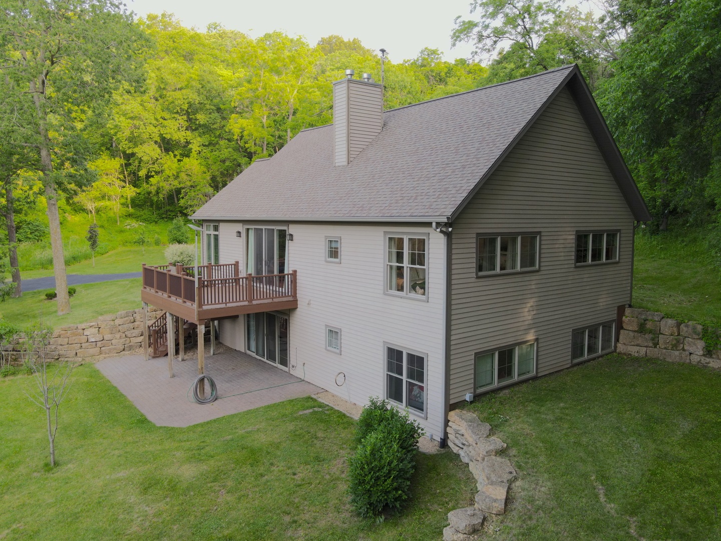 9496 S Hanover Hill Road, Hanover, IL 61041