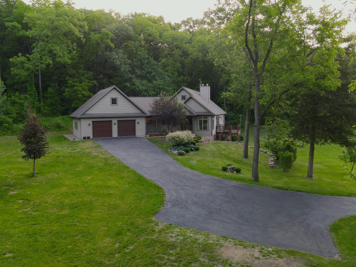 9496 S Hanover Hill Road, Hanover, IL 61041