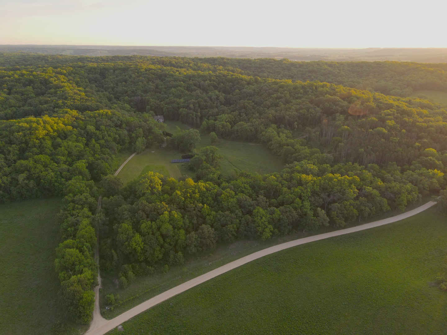9496 S Hanover Hill Road, Hanover, IL 61041
