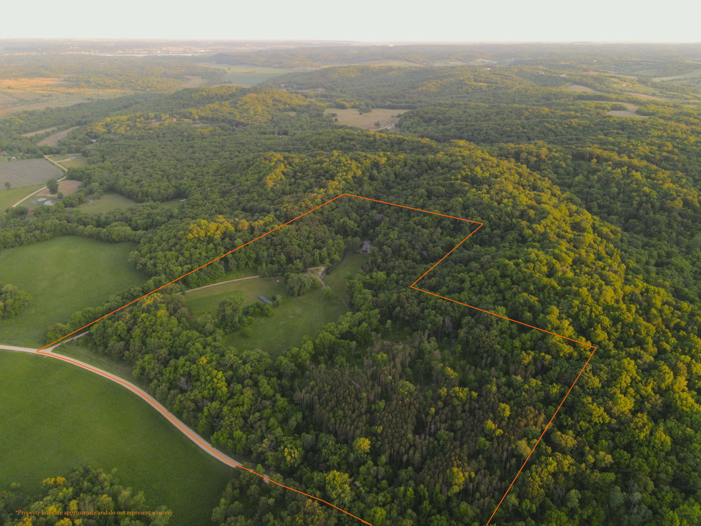 9496 S Hanover Hill Road, Hanover, IL 61041