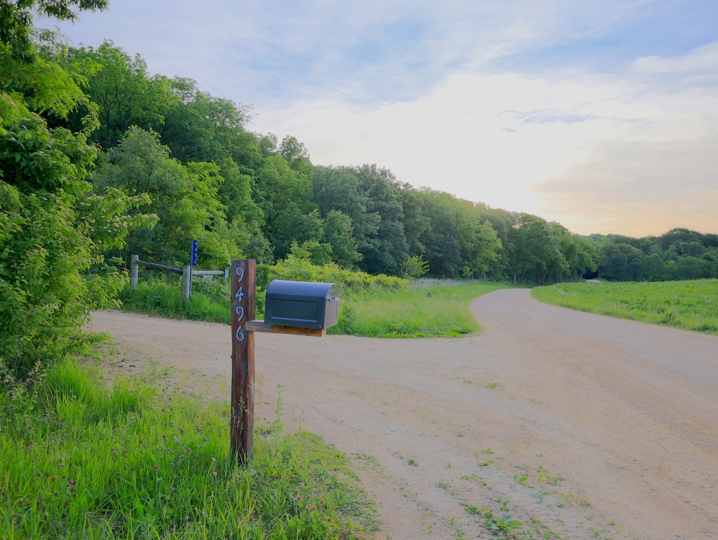 9496 S Hanover Hill Road, Hanover, IL 61041