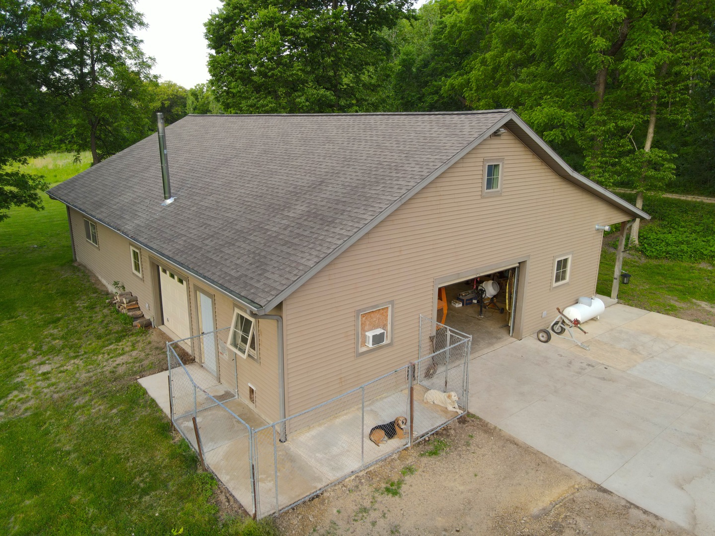 9496 S Hanover Hill Road, Hanover, IL 61041