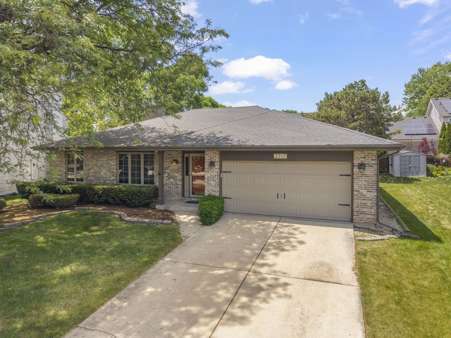 2717 Rolling Meadows Drive, Naperville, IL 60564