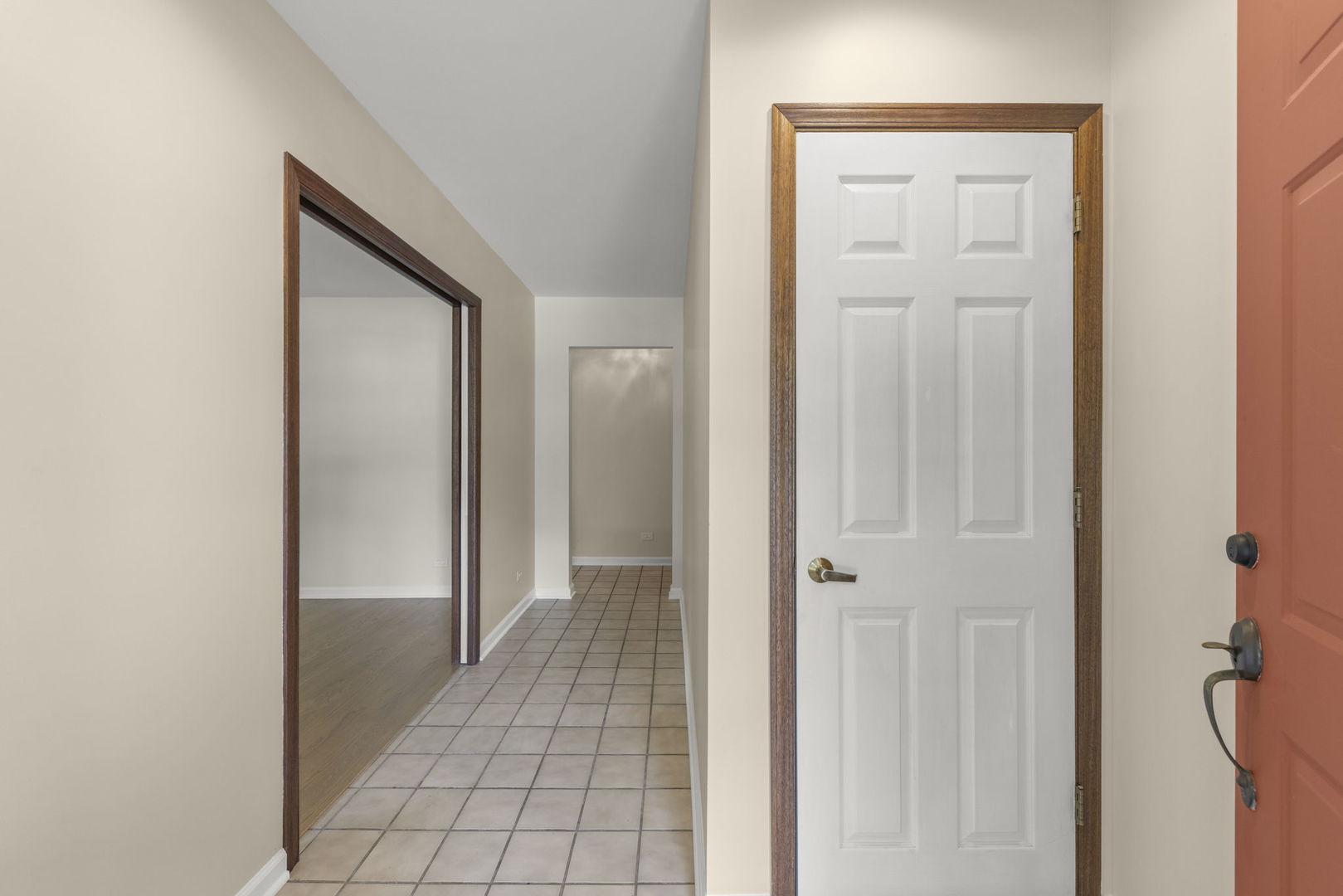 2717 Rolling Meadows Drive, Naperville, IL 60564