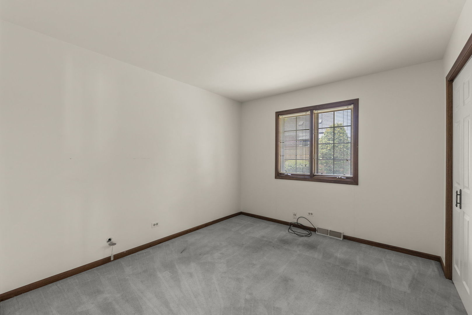 2717 Rolling Meadows Drive, Naperville, IL 60564