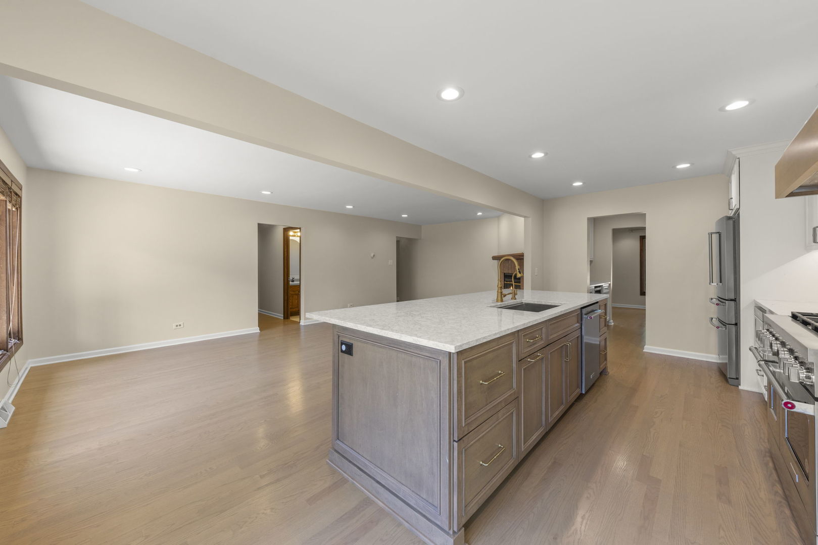 2717 Rolling Meadows Drive, Naperville, IL 60564
