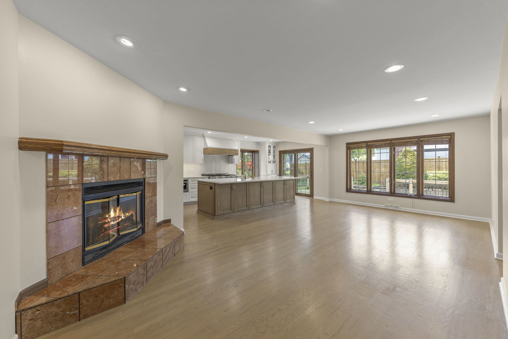 2717 Rolling Meadows Drive, Naperville, IL 60564