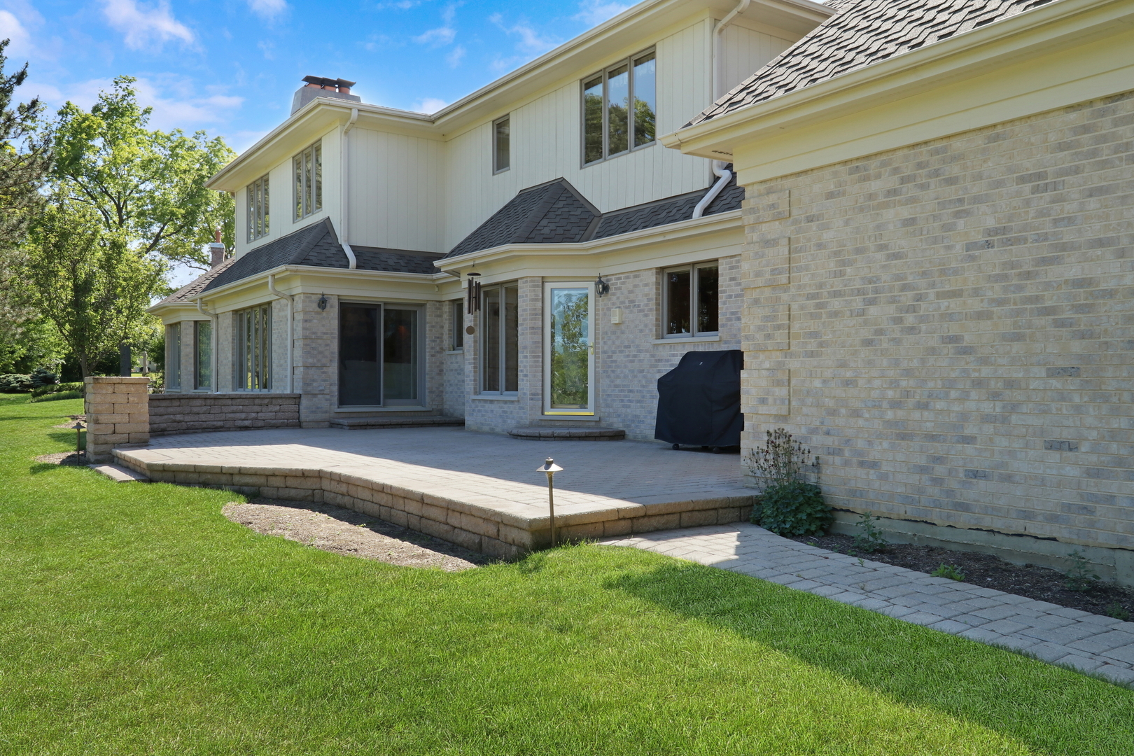 3011 Cyprus Court, Buffalo Grove, IL 60089