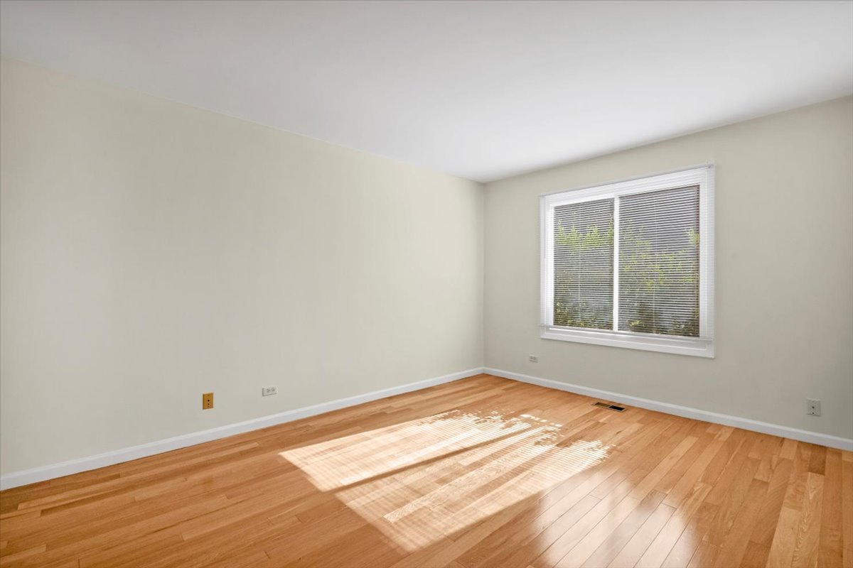 329 Grissom Court #329, Hoffman Estates, IL 60169