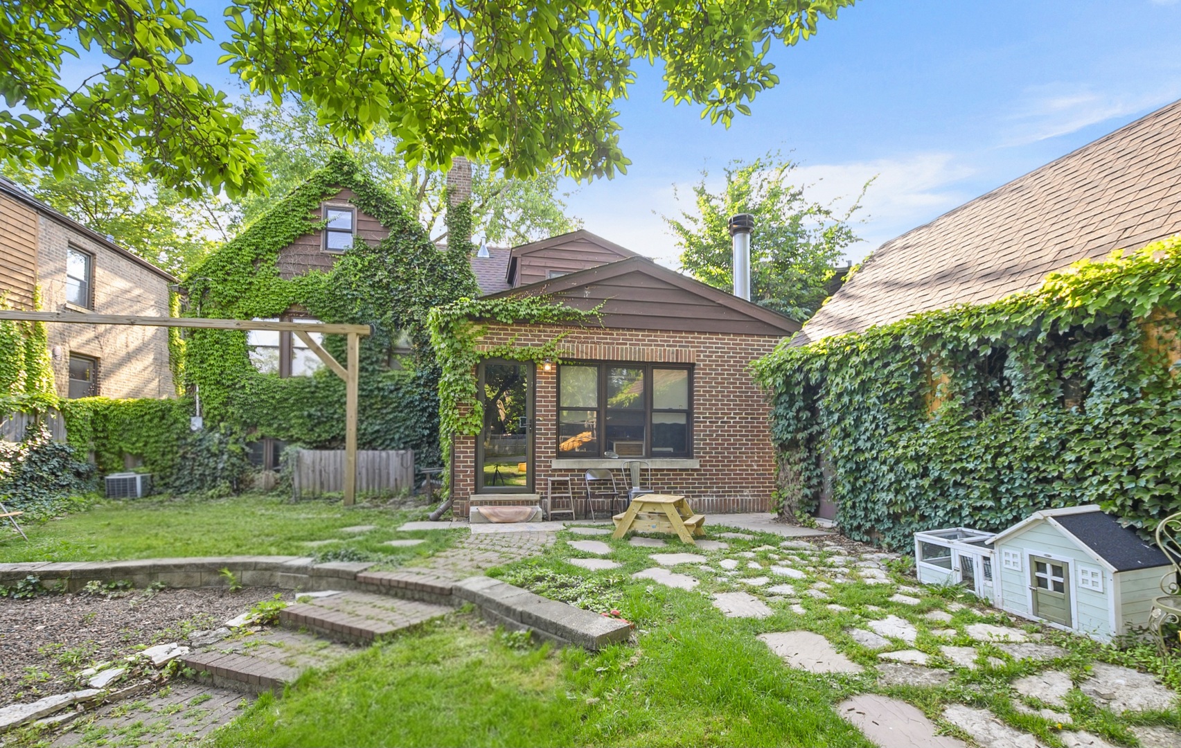 9615 Brandt Avenue, Oak Lawn, IL 60453