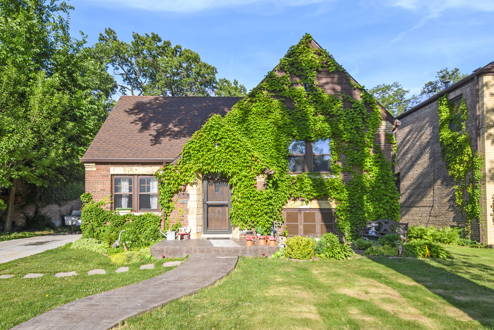 9615 Brandt Avenue, Oak Lawn, IL 60453
