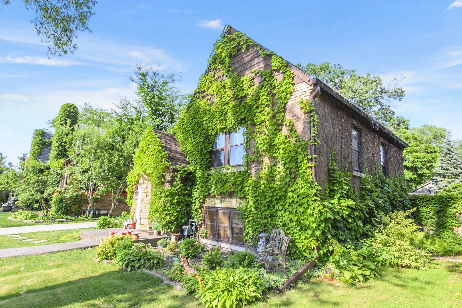 9615 Brandt Avenue, Oak Lawn, IL 60453