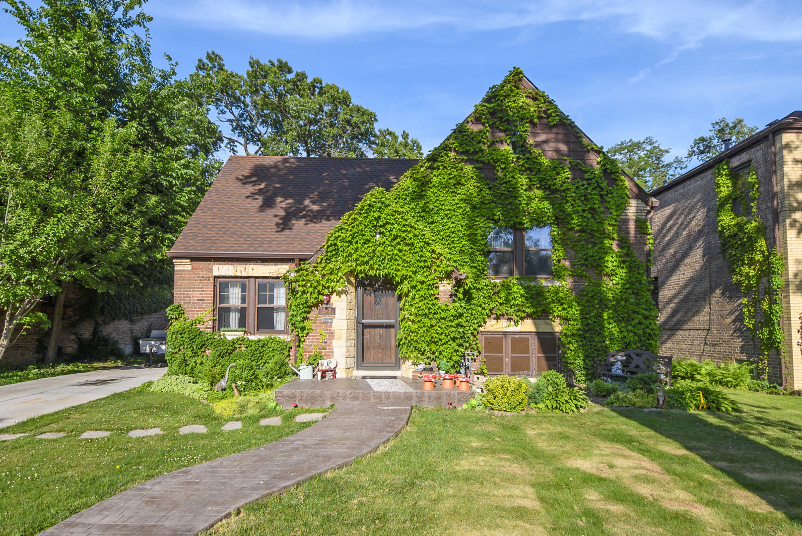 9615 Brandt Avenue, Oak Lawn, IL 60453
