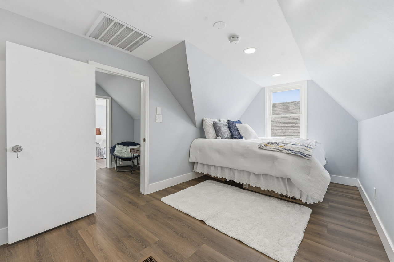 3221 N Opal Avenue, Chicago, IL 60634