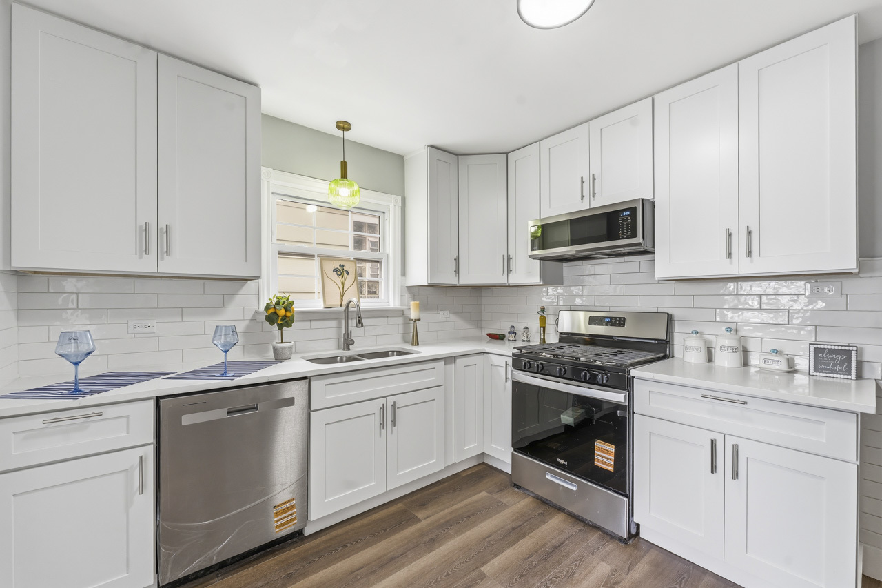 3221 N Opal Avenue, Chicago, IL 60634