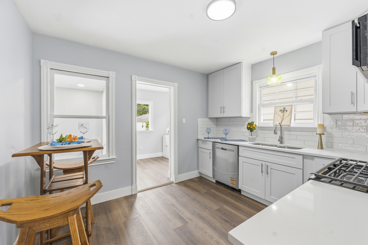 3221 N Opal Avenue, Chicago, IL 60634