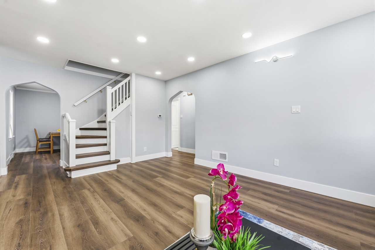 3221 N Opal Avenue, Chicago, IL 60634