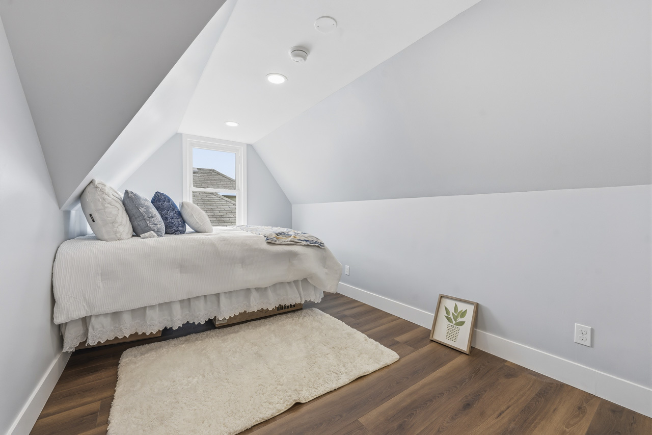 3221 N Opal Avenue, Chicago, IL 60634