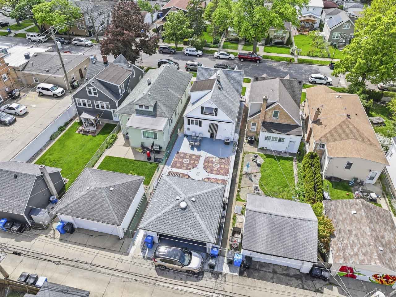 3221 N Opal Avenue, Chicago, IL 60634