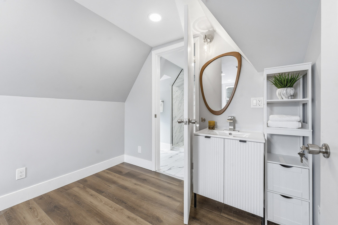 3221 N Opal Avenue, Chicago, IL 60634
