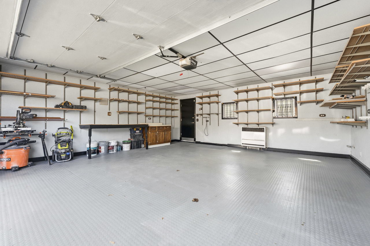 3221 N Opal Avenue, Chicago, IL 60634