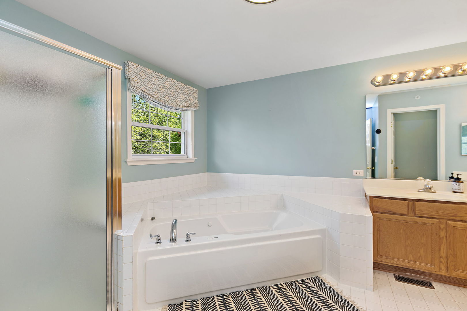 1476 Columbia Lane, Barrington, IL 60010