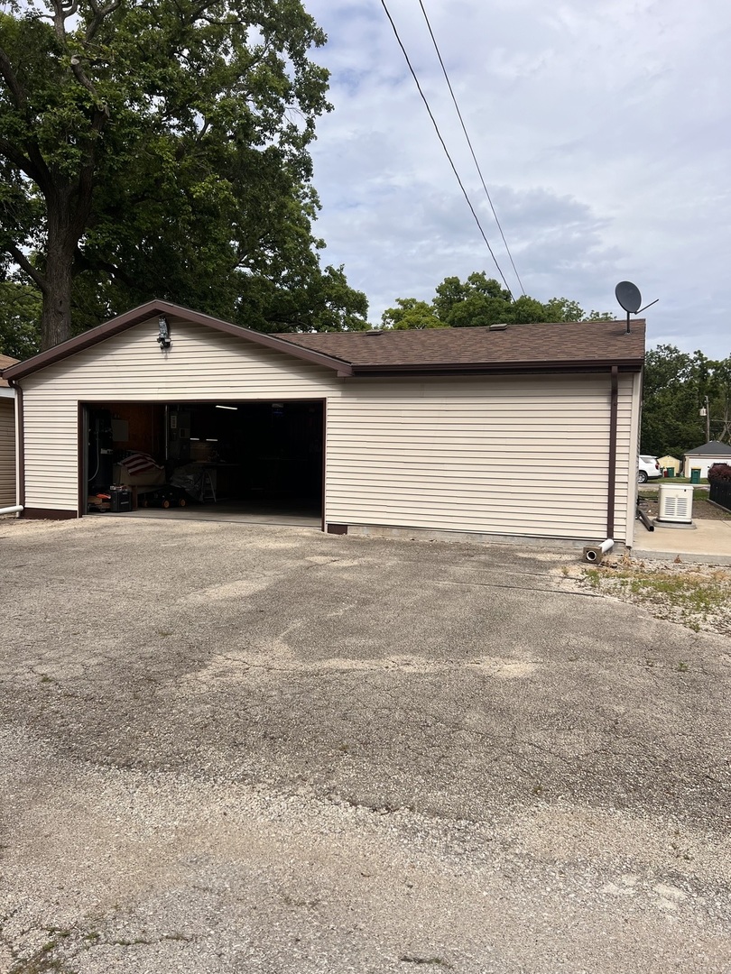 413 S May Street, Joliet, IL 60436