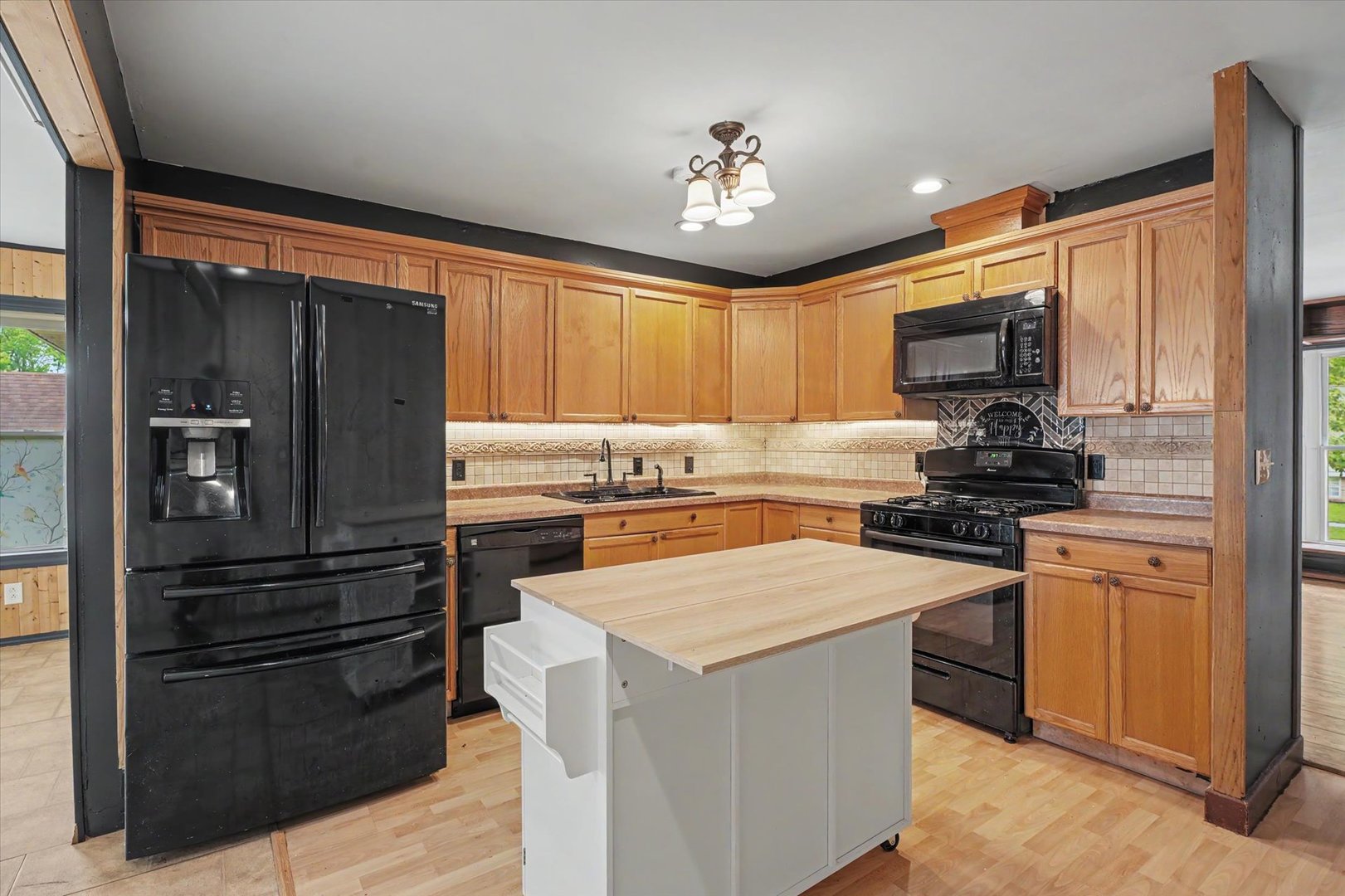 904 Fairoaks Drive, Champaign, IL 61821