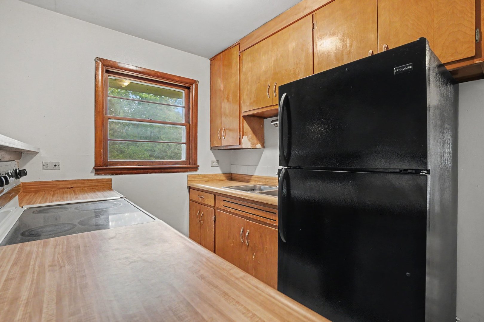 125 S River Road, North Aurora, IL 60542