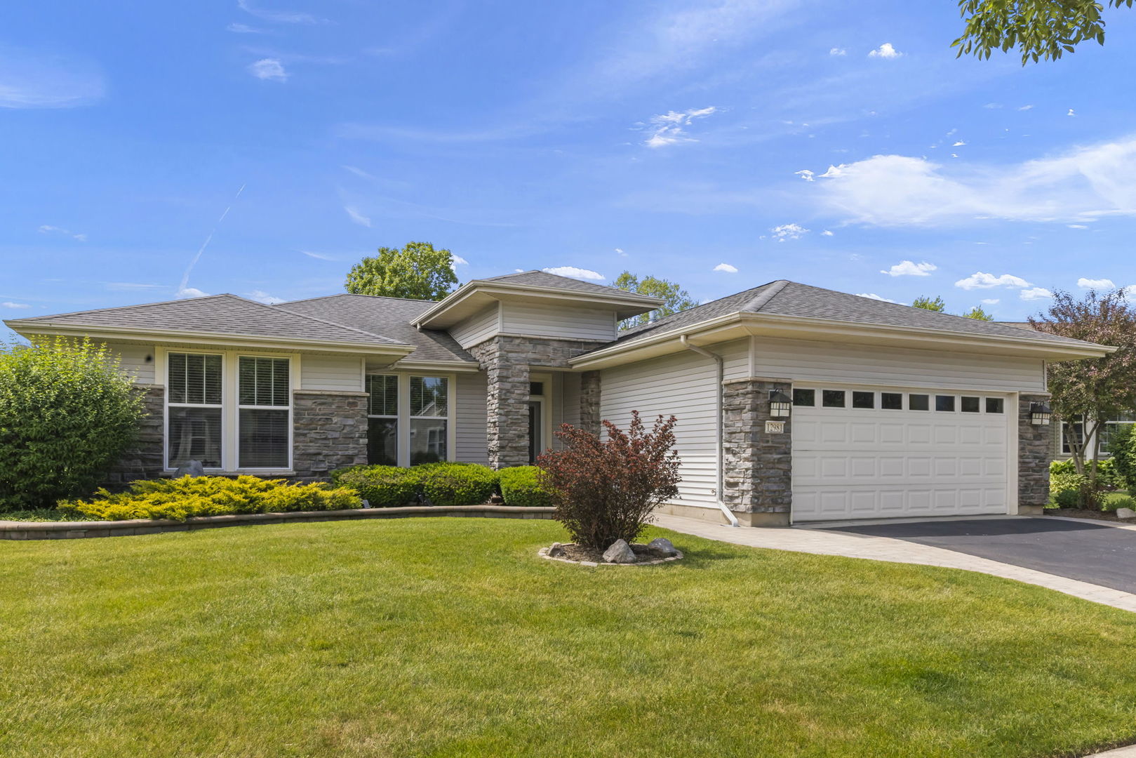 12981 Bull Ridge Drive, Huntley, IL 60142