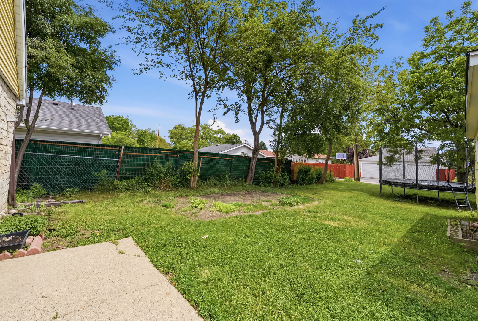 2407 Hermon Avenue, Zion, IL 60099