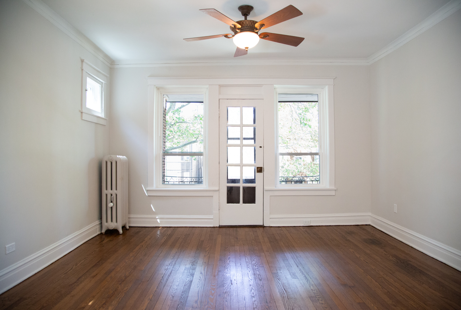 4727 W Schubert Avenue, Chicago, IL 60639