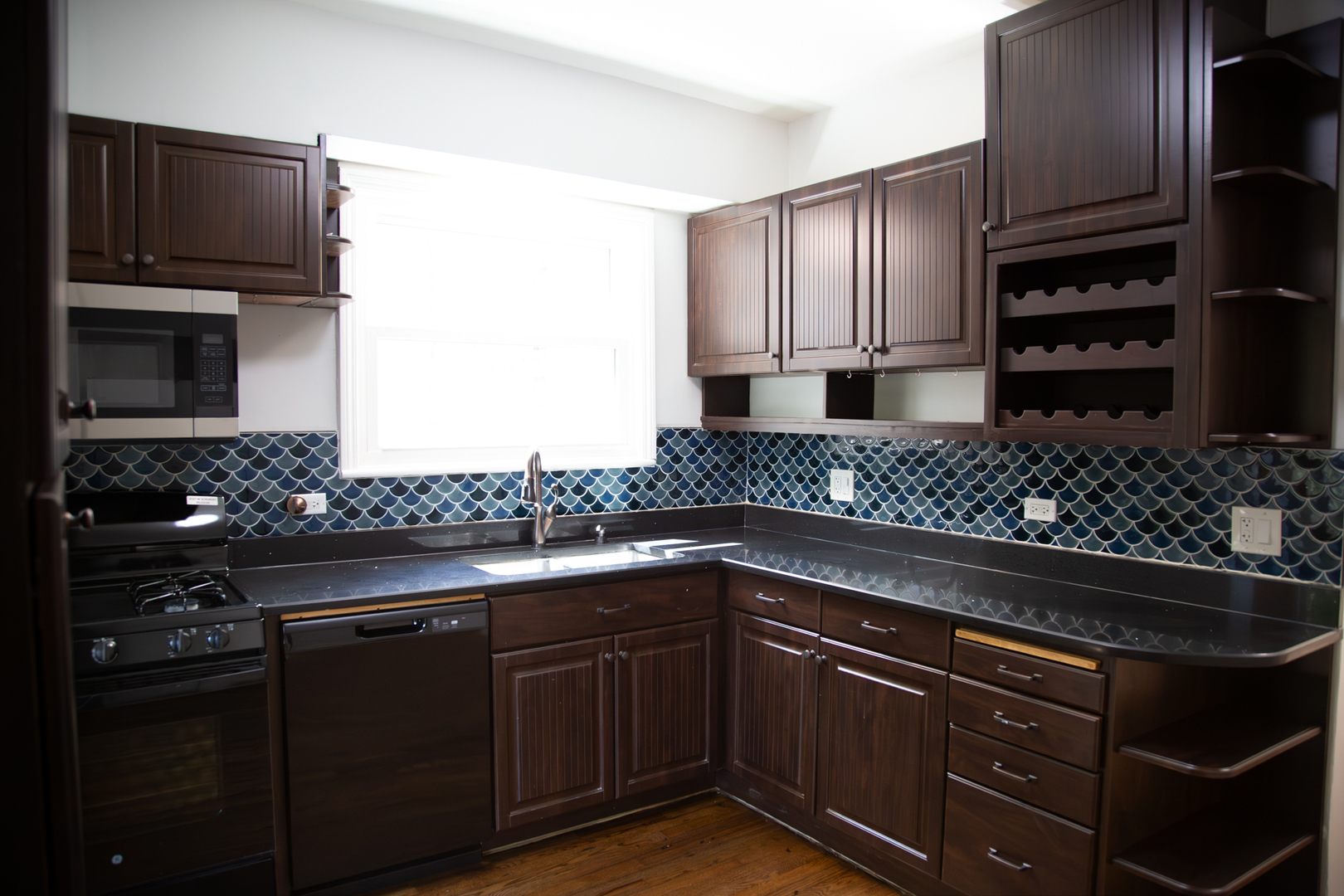 4727 W Schubert Avenue, Chicago, IL 60639