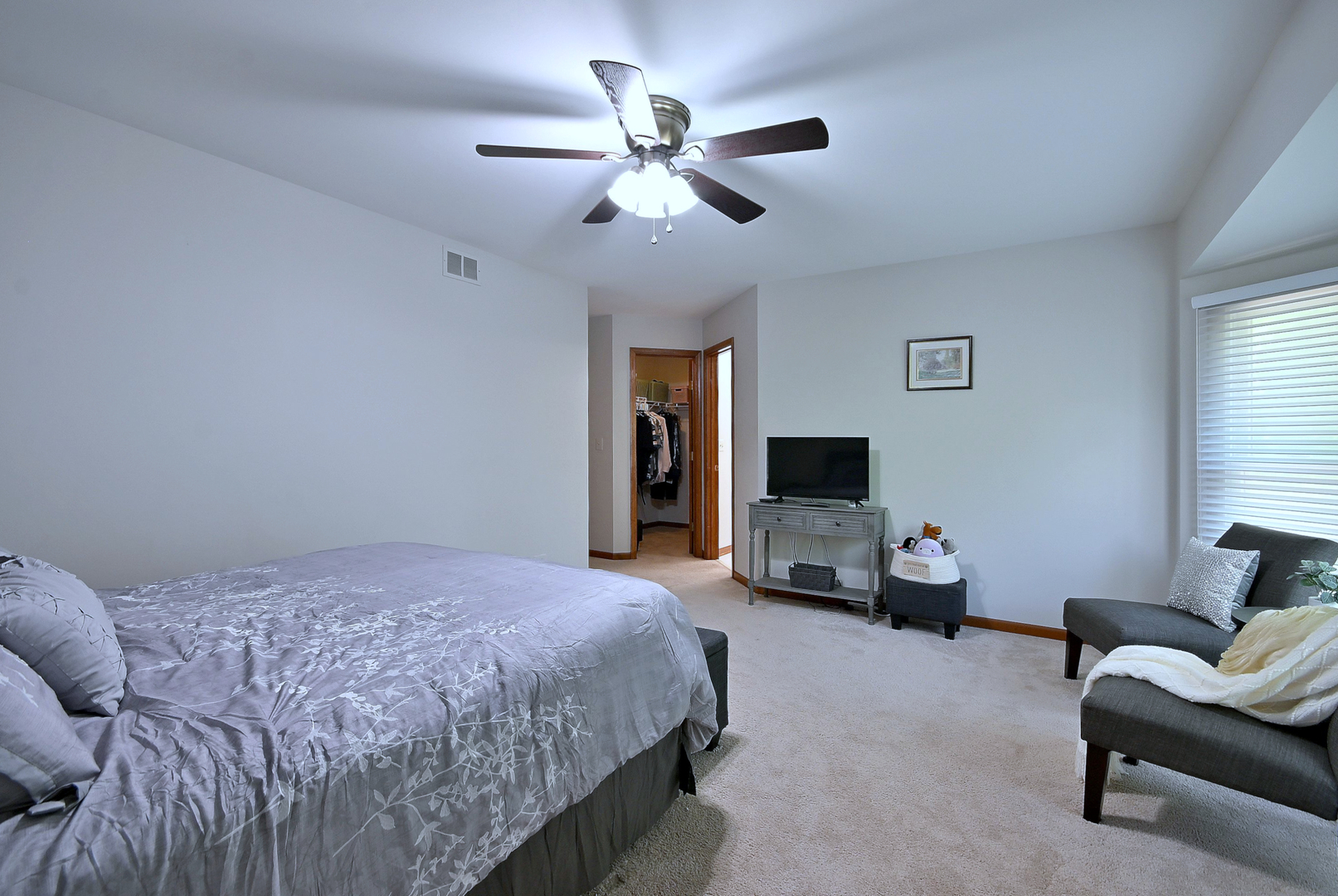 88 Jansen Lane, Vernon Hills, IL 60061